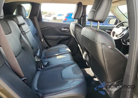 2015 Jeep Cherokee Trailhawk from USA, damaged, VIN 1C4PJMBS9FW633085